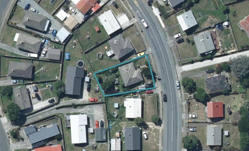 351 Warspite Avenue, Waitangirua, Porirua - Carousel 1