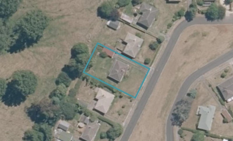 8 Rangiora Crescent, Wairakei, Taupo - Carousel 1