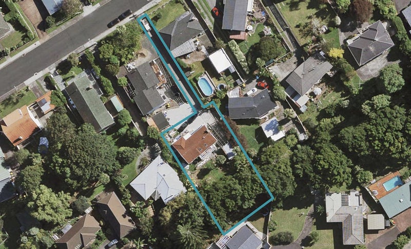 13 Kelvyn Grove, Hillpark, Auckland - Carousel 1