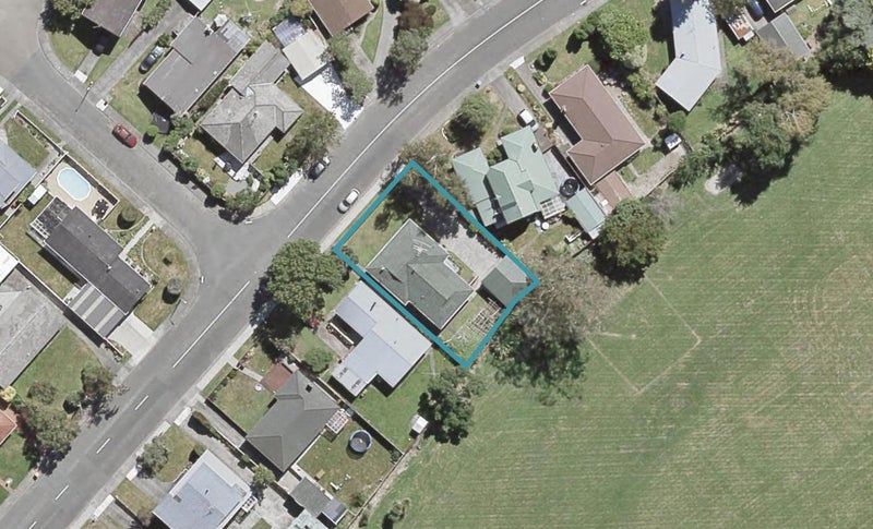 30 Holdsworth Avenue, Trentham, Upper Hutt - Carousel 1