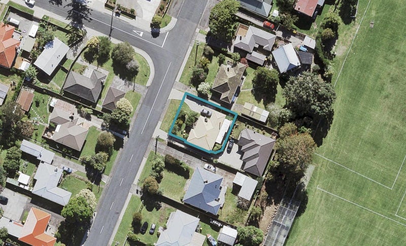 25 Vanguard Road, Kelston, Auckland - Carousel 1