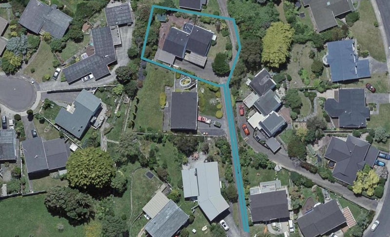 3/24 Caesars Place, Churton Park, Wellington - Carousel 1