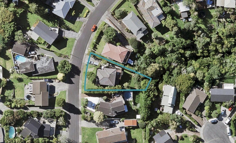 11 Judkins Crescent, Cockle Bay, Auckland - Carousel 1