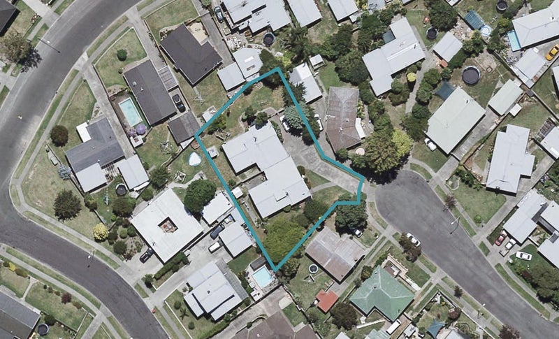 7A Tyrone Place, Tamatea, Napier - Carousel 1