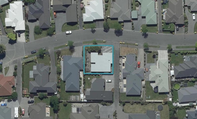 16 Havana Gardens, Shirley, Christchurch - Carousel 1