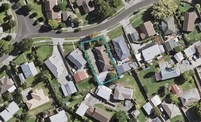38 Rosemead Place, Randwick Park, Auckland - Carousel 1