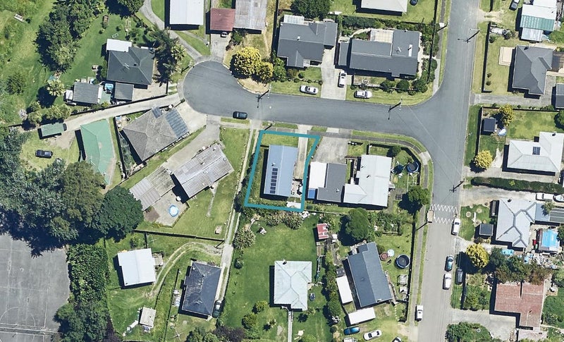 2B Rauhea Street, Brookfield, Tauranga - Carousel 1