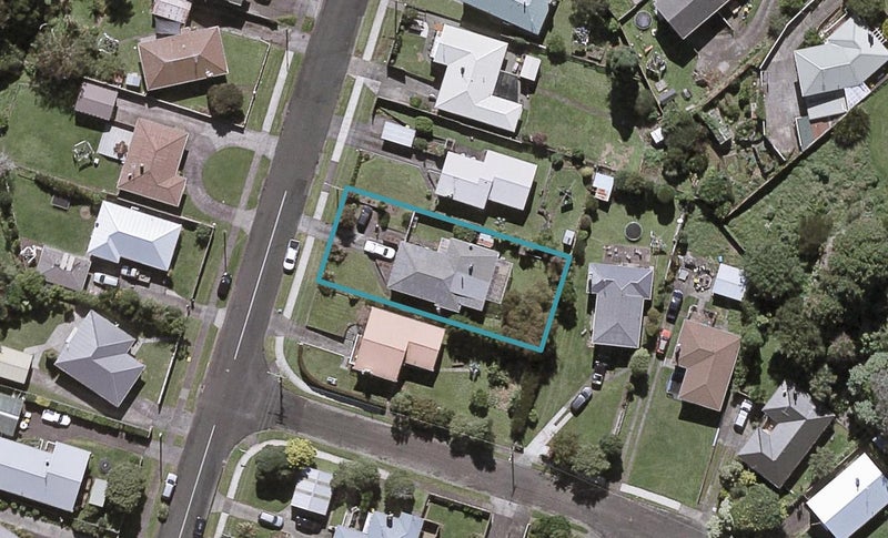 11 Oranga Street, Marfell, New Plymouth - Carousel 1