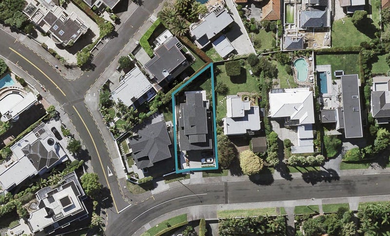 1A Paritai Drive, Orakei, Auckland - Carousel 1