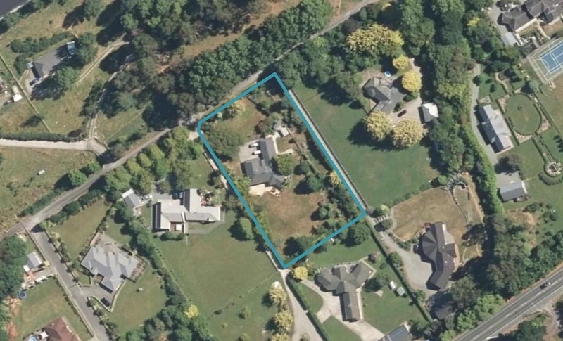 71 Emerald Hill Drive, Birchville, Upper Hutt - Carousel 1