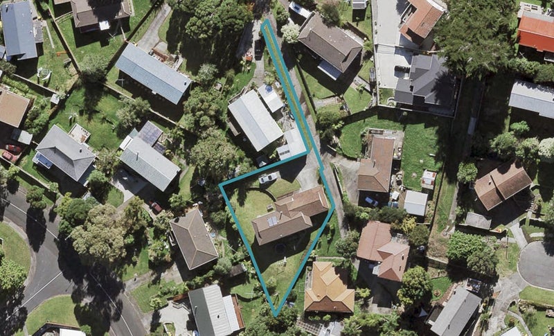 11 Woodhouse Place, West Harbour, Auckland - Carousel 1