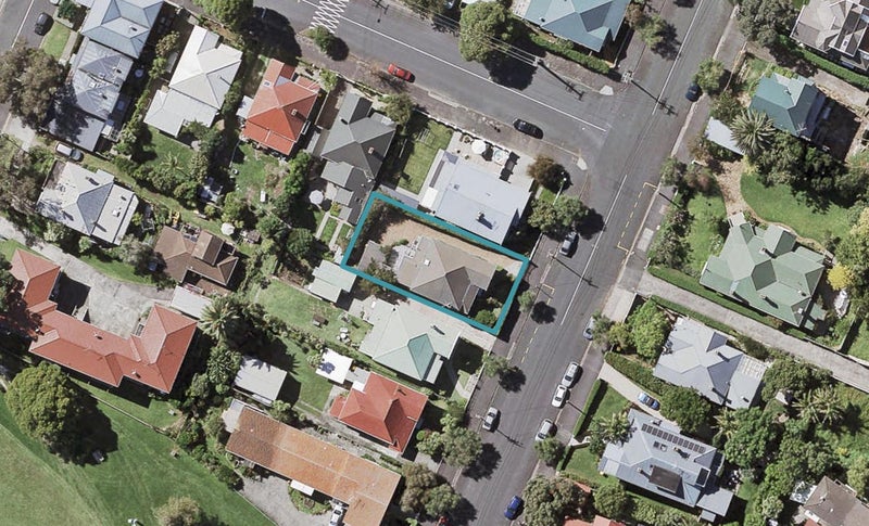 13 Cheltenham Road, Devonport, Auckland - Carousel 1