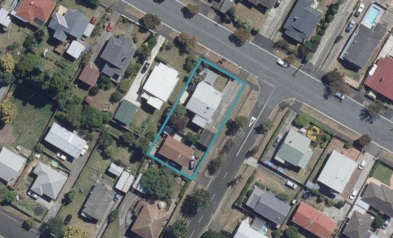 1 Lafferty Street, Maeroa, Hamilton - Carousel 1