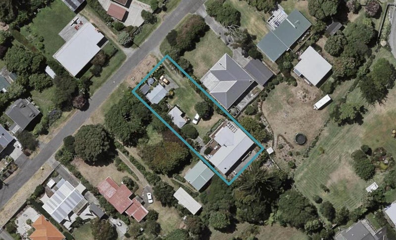 14 Henare Street, Waikanae Beach, Waikanae - Carousel 1