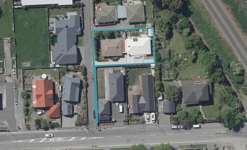 2/8 Pawaho Place, Heathcote Valley, Christchurch - Carousel 1