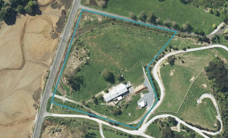 1250 Abel Tasman Drive, Tata Beach, Takaka - Carousel 1