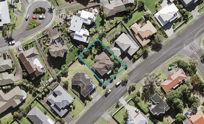 53 Lagoon Way, West Harbour, Auckland - Carousel 1