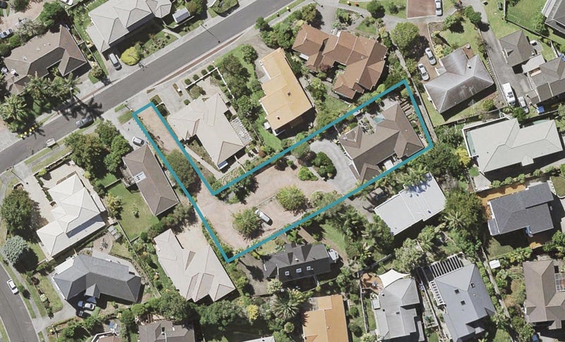 11 Manu Place, Pinehill, Auckland - Carousel 1