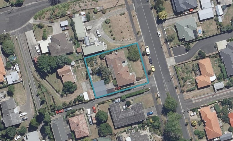 29 MacFarlane Street, Hamilton East, Hamilton - Carousel 1