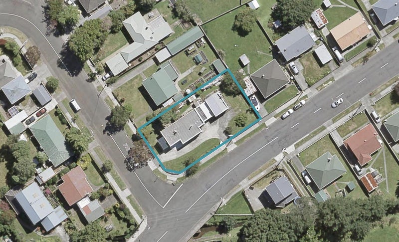 2 Heretaunga Square, Silverstream, Upper Hutt - Carousel 1