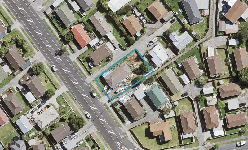 209 Waitemata Drive, Ranui, Auckland - Carousel 1