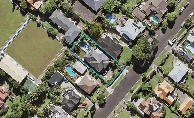 5 Ranleigh Road, Mount Albert, Auckland - Carousel 1