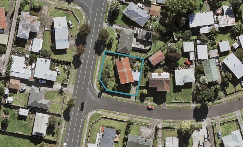 2 Lachlan Place, Favona, Auckland - Carousel 1
