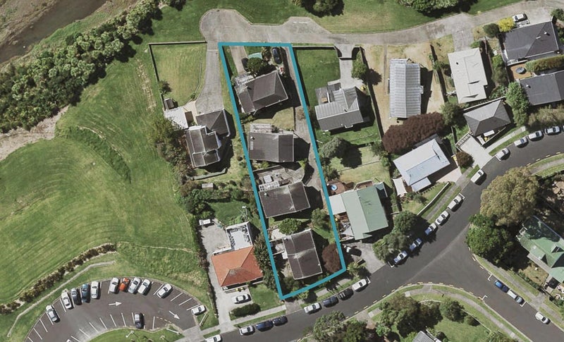 4/13A Kitewao Street, Northcote, Auckland - Carousel 1