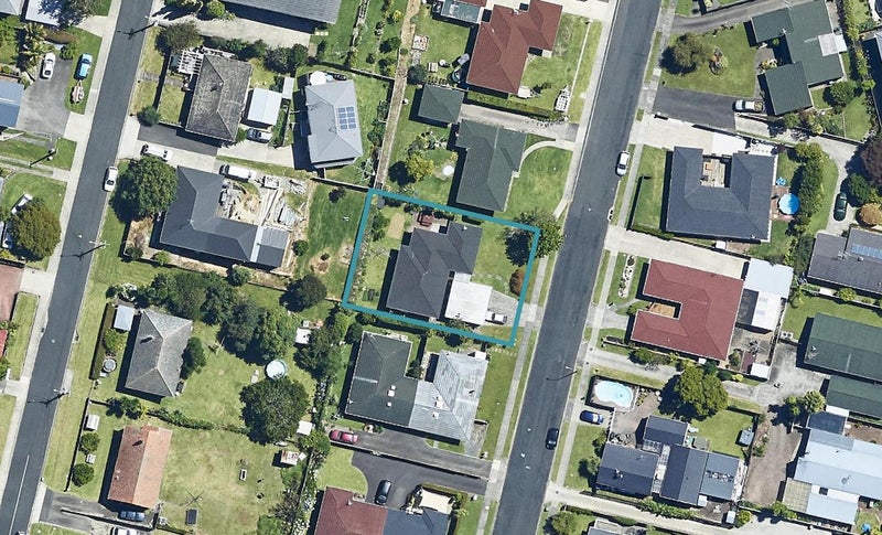 25 Shelley Street, Otumoetai, Tauranga - Carousel 1