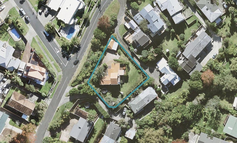 43 Hebron Road, Waiake, Auckland - Carousel 1