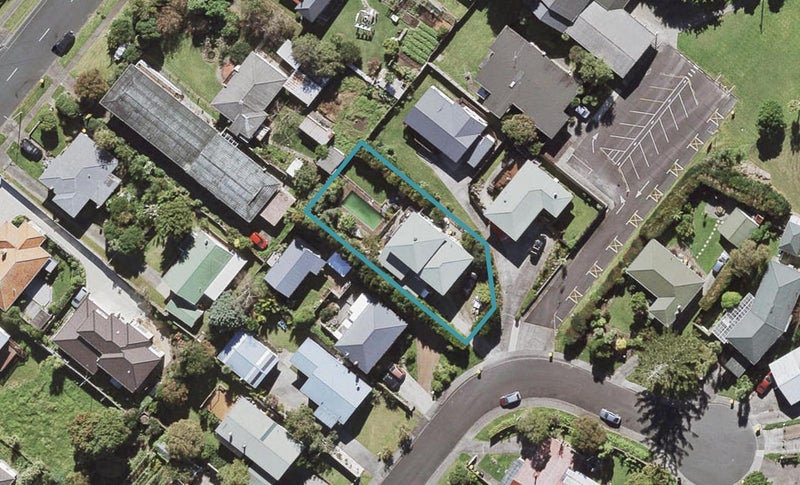 5 Tara Road, Henderson, Auckland - Carousel 1