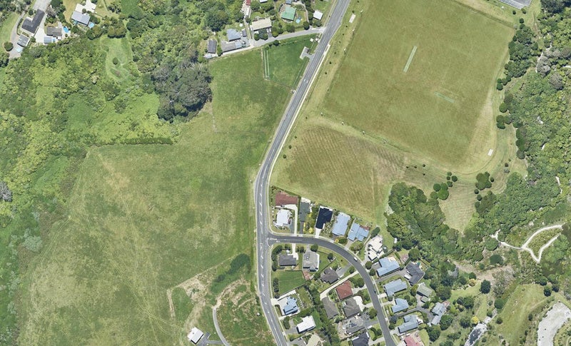 61 Kaitemako Road, Welcome Bay, Tauranga - Carousel 1