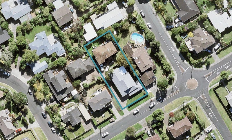 2/28 Toroa Street, Torbay, Auckland - Carousel 1