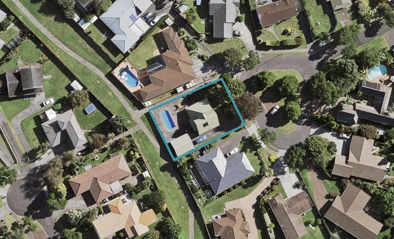 17 Donegan Place, Conifer Grove, Takanini - Carousel 1