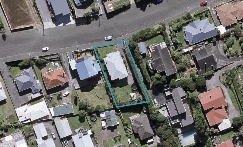 23 Birdwood Avenue, Moturoa, New Plymouth - Carousel 1