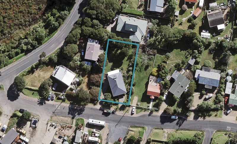 4 Waitai Road, Ostend, Waiheke Island - Carousel 1
