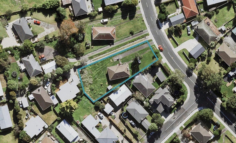 70 Kervil Avenue, Te Atatu Peninsula, Auckland - Carousel 1