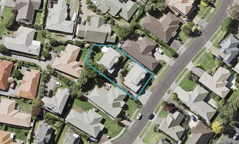 2/19 Ambleside Drive, Northpark, Auckland - Carousel 1