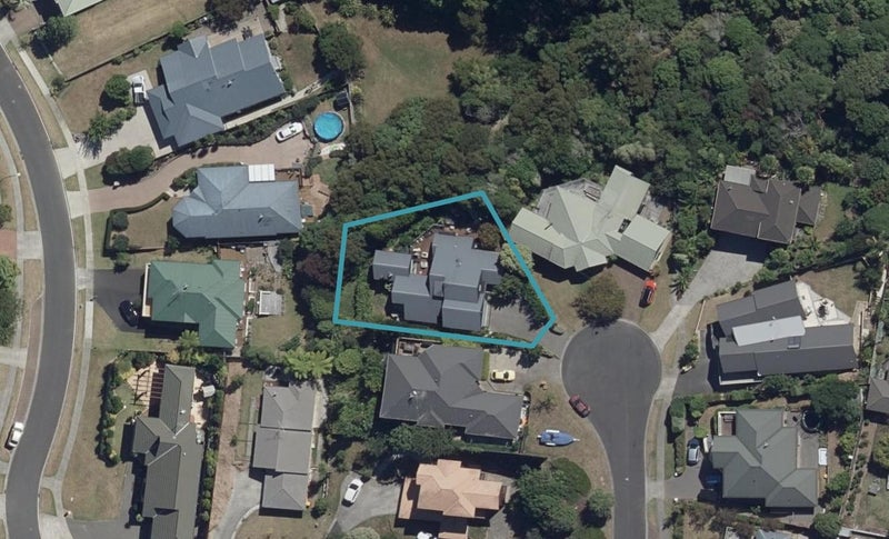 17 Tironui Terrace, Western Heights, Hamilton - Carousel 1