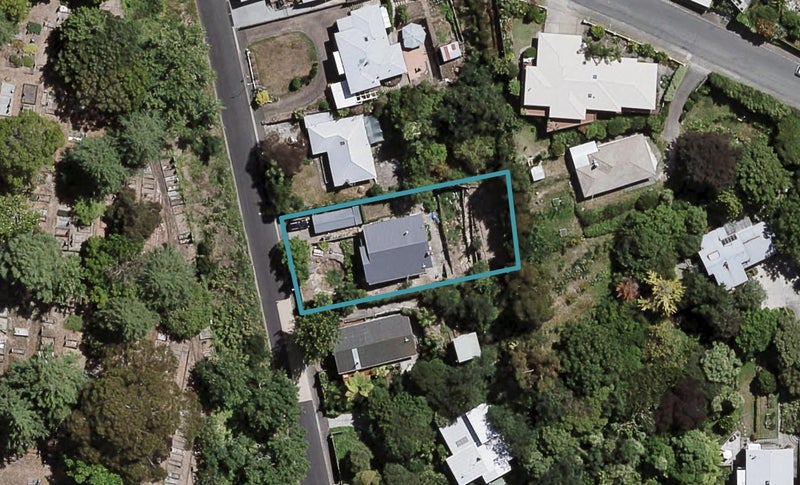 43 Chaucer Road South, Hospital Hill, Napier - Carousel 1