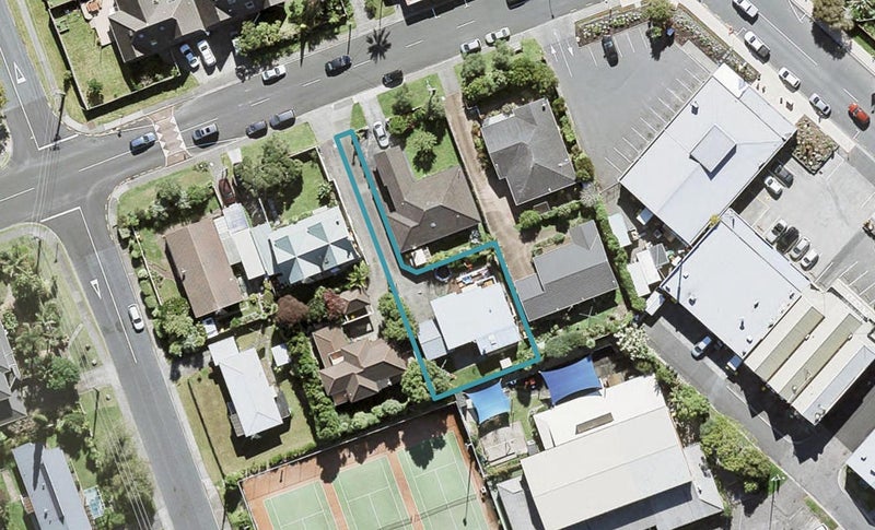 4 County Road, Torbay, Auckland - Carousel 1