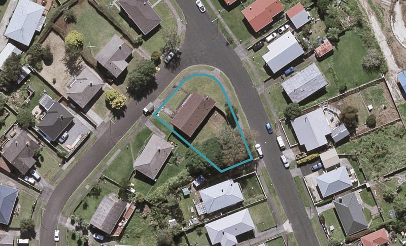 3 Marton Place, Marfell, New Plymouth - Carousel 1