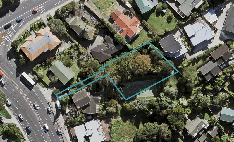 639A Glenfield Road, Totara Vale, Auckland - Carousel 1