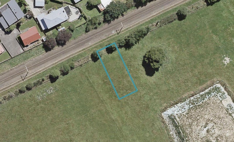 28 Te Kaeaea Crescent, Wallaceville, Upper Hutt - Carousel 1
