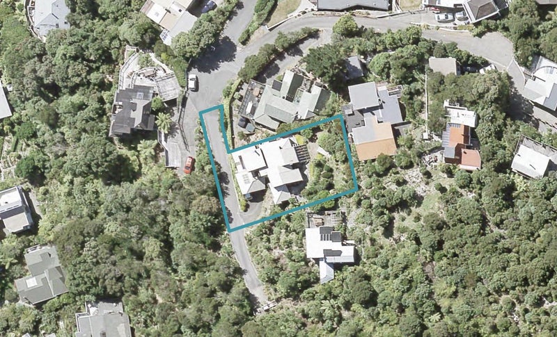 16 Latham Road, York Bay, Lower Hutt - Carousel 1