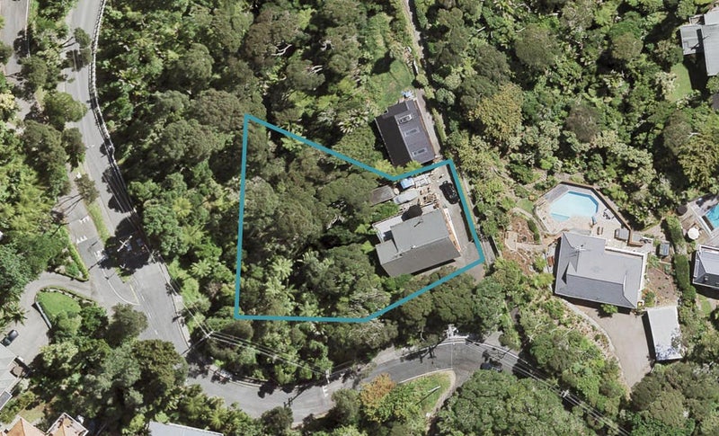 35 Kohu Road, Titirangi, Auckland - Carousel 1