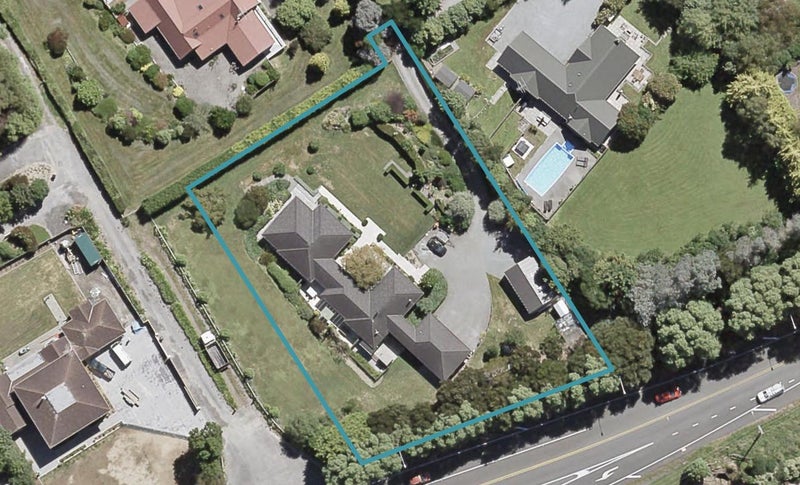 113 Emerald Hill Drive, Birchville, Upper Hutt - Carousel 1