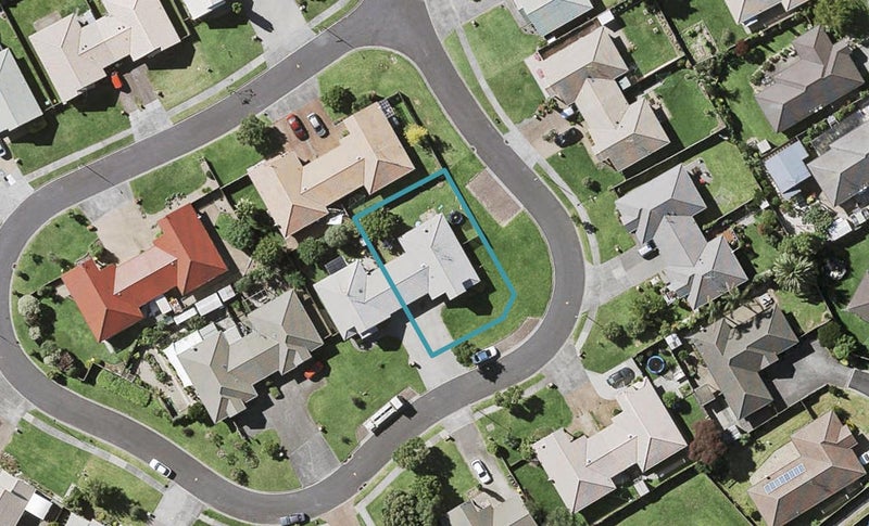 16 Fernbrook Close, Burswood, Auckland - Carousel 1