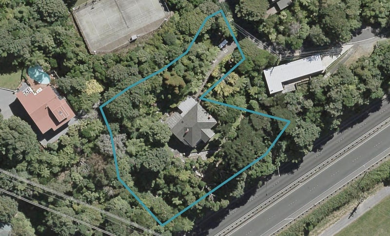 1 Pomare Road, Tirohanga, Lower Hutt - Carousel 1
