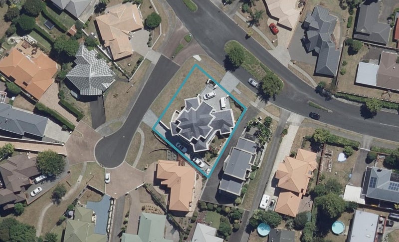 13 Western Heights Drive, Western Heights, Hamilton - Carousel 1